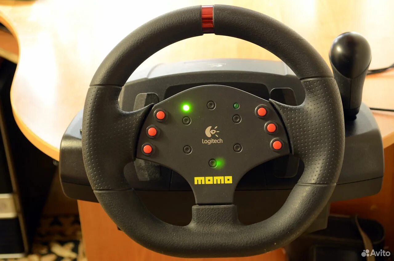 Momo racing купить. Руль Logitech Momo Racing. Руль Логитек МОМО. Игровой руль Лоджитек МОМО. Руль МОМО для ПК.