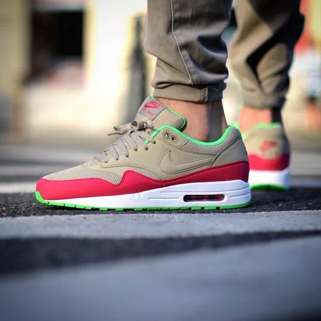 Nike Air Max 1 Essential. Nike Air Max 1 Green. Nike Air Max 1 Essential Black. Nike Air Max 1 2023. Кроссовки найк аир outlet nike