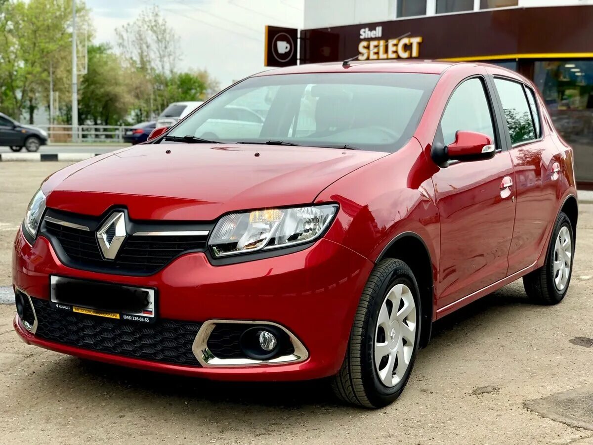 Renault sandero цена. Сандеро 2017. Рено Сандеро 2017. Рено Сандеро 2018. Рено Логан 2018 красный.