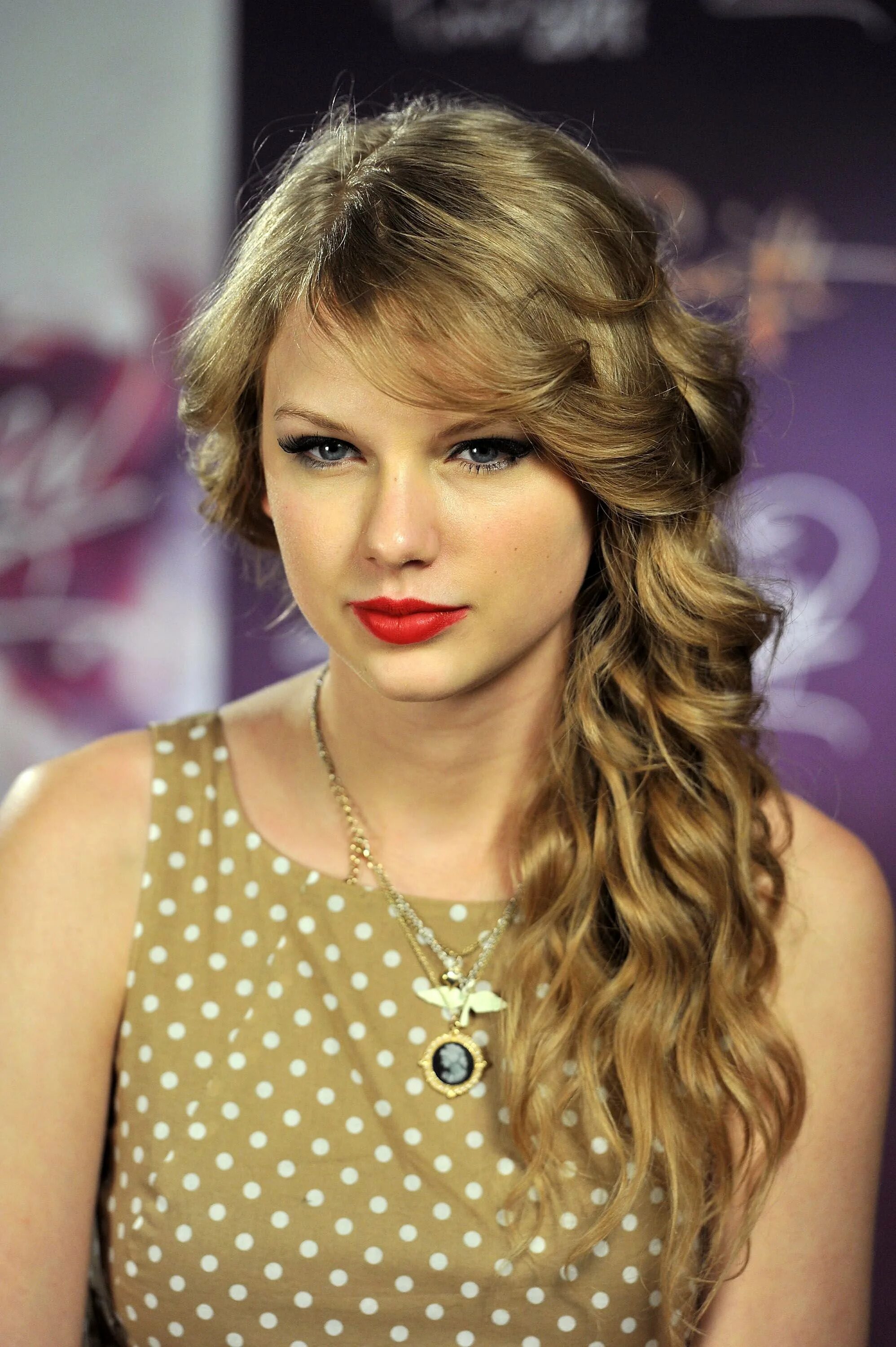 Тейлор свифт вк. Taylor Swift. Talor Swifty. Swift Taylor "Taylor Swift". Tilorn SW.