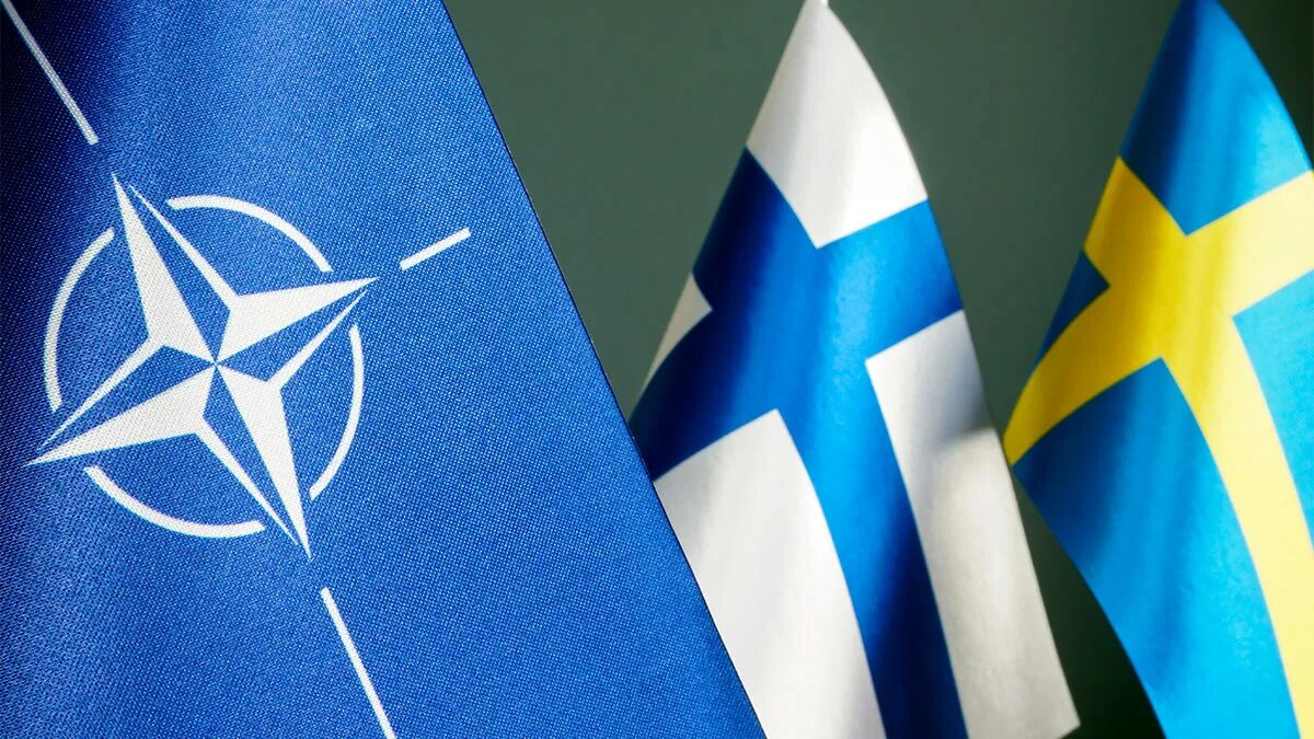 Вступление швеции и финляндии в нато. Швеция и Финляндия вступление в НАТО. Флаг НАТО. Финляндия Швеция НАТО флаги. Турция Швеция НАТО.