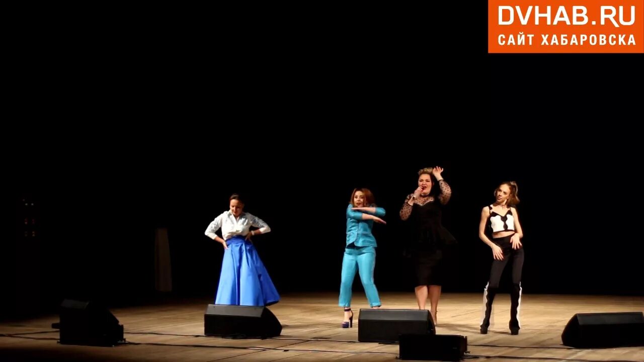 Концертная ракушка камеди вумен. Камеди вумен концерт. Камеди вумен концерт в екатеринбурге. Концертная ракушка камеди вумен. Гастроли камеди вумен в городе находка.