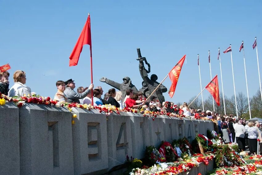 Протесты на болотной площади 2011. Протесты на болотной площади 2012. Протесты на болотной 2011. Болотная революция в 2011. 18 мая 2011 года.