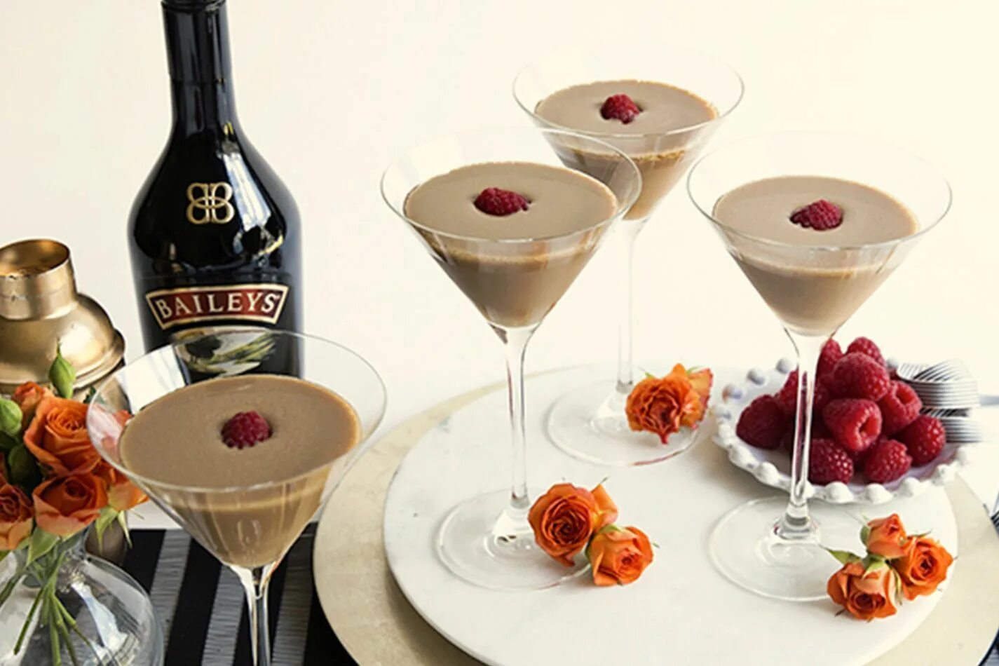 French dream. Ликёр Бейлис. Baileys ликер servirovka. Бейлис и Шериданс. Ликер Бейлис подача.