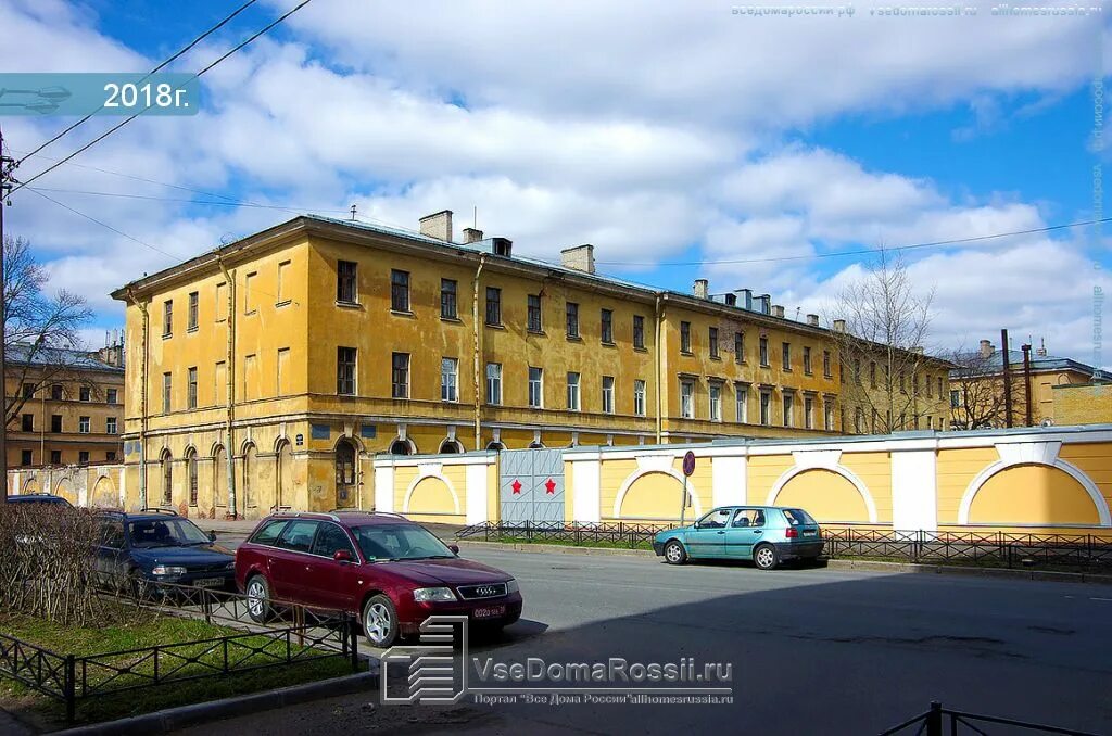 Госпиталь суворовский 63. 442 Военный госпиталь в Санкт-Петербурге. Окружной военный госпиталь Санкт-Петербург. Военный госпиталь СПБ на Суворовском. 442 Госпиталь Суворовский проспект.