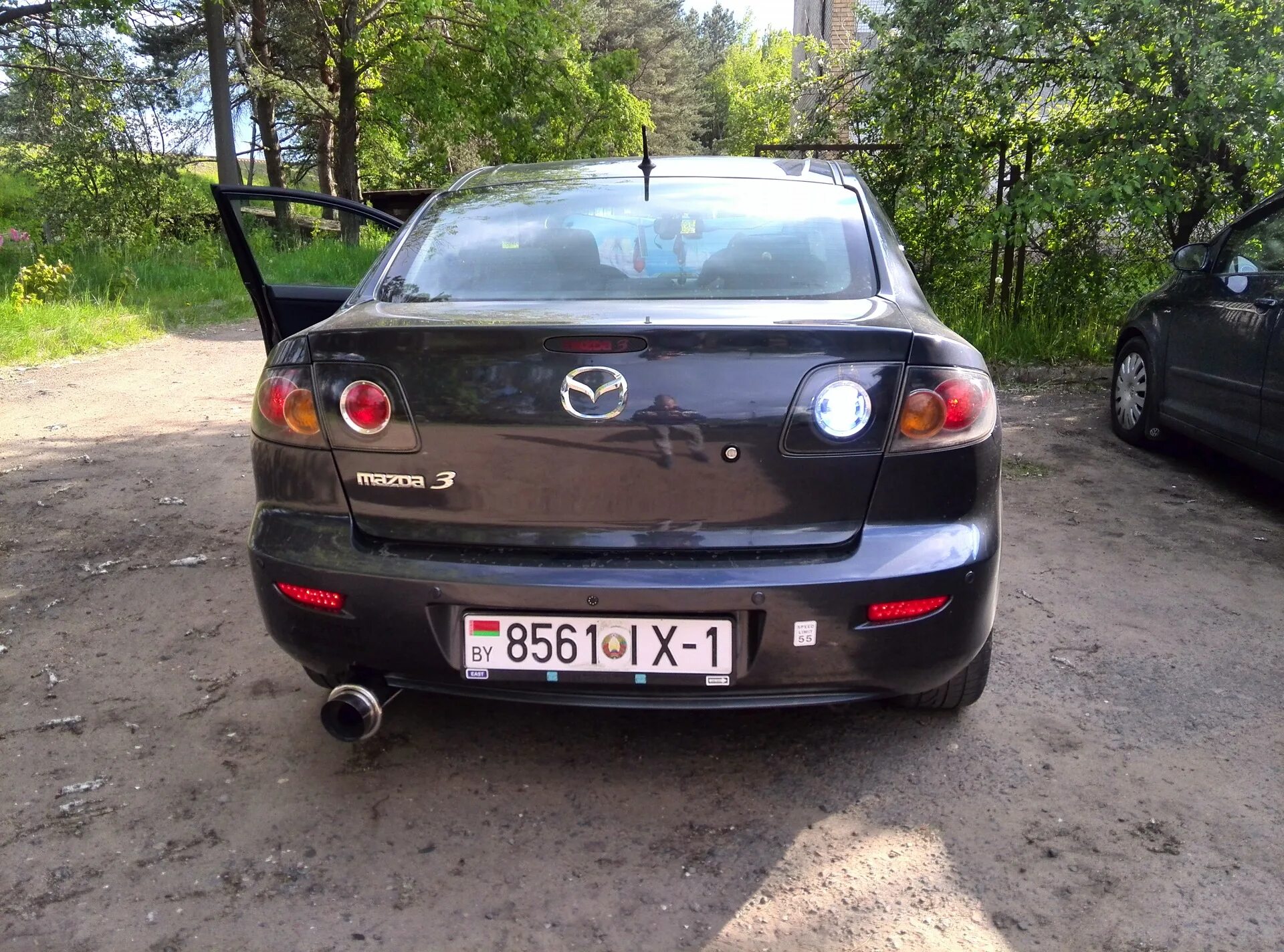 Мазда 3 задний. Мазда 3 задний. Мазда 3 задний. Задние фары mazda 3 bk. Мазда 3 задний.