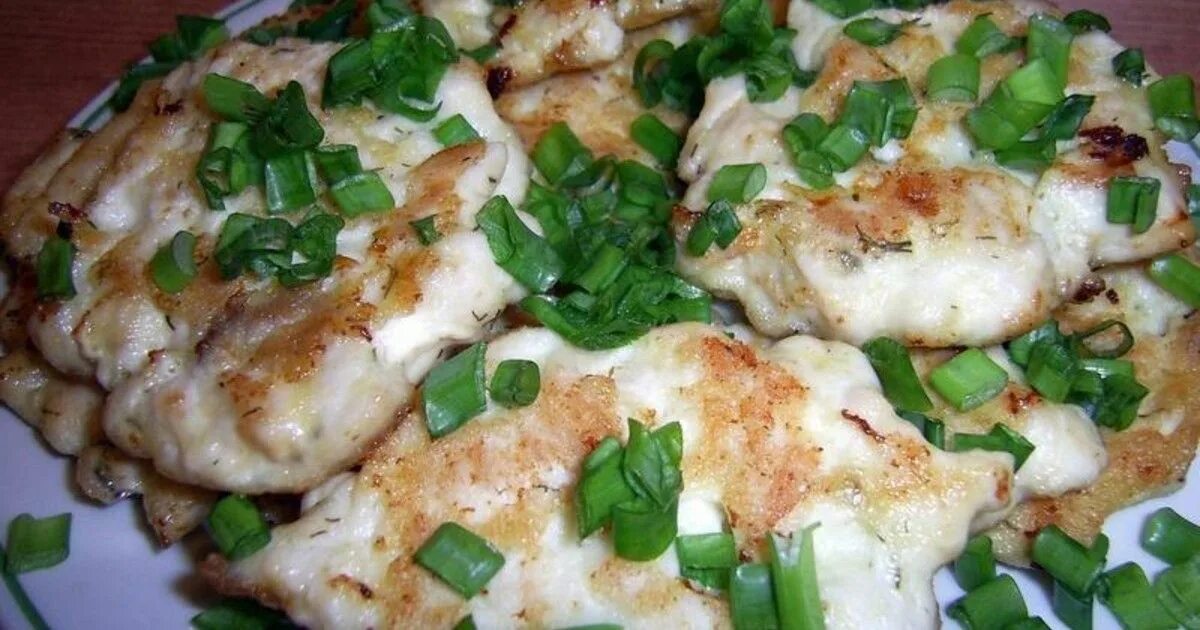 Куриные котлеты из филе со сметаной. Котлеты куриные &quot;министерские&quot;. курица по министерски. котлеты по-министерски из куриной грудки. котлета по министерски.