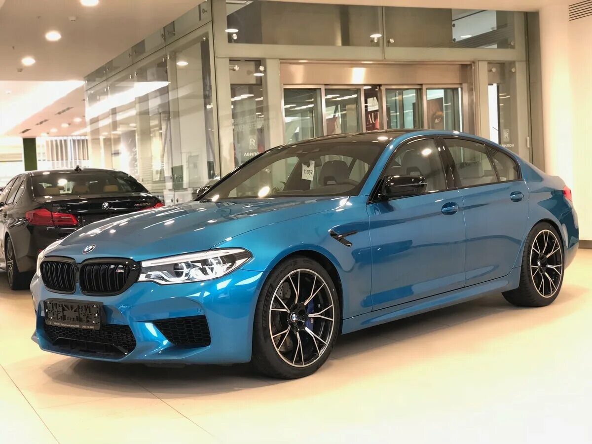 Купить новую м5. BMW m5 Competition vi (f90). BMW m5 f90 Competition. BMW m5 f90 Competition голубая. BMW m5 f90 2018.