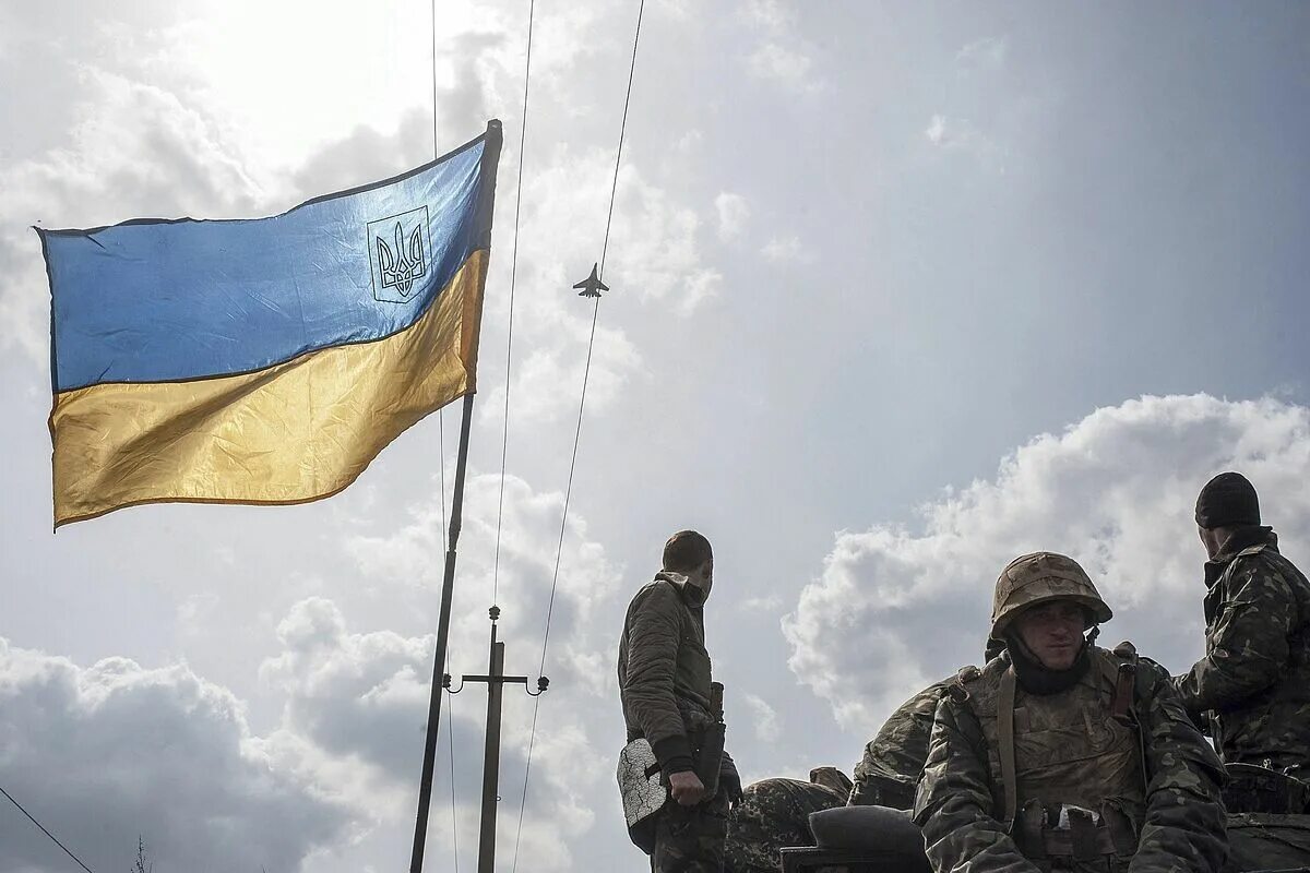 Военные партии россии. Открытки для поддержки военных на Украине. Поддержка наших военных на Украине фото открытка.