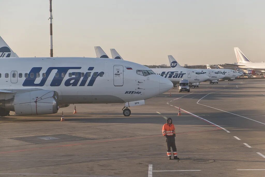 А320 ютэйр. Utair 737. Ютэйр баку. Самолет ютэйр внуково. Ютэйр баку.