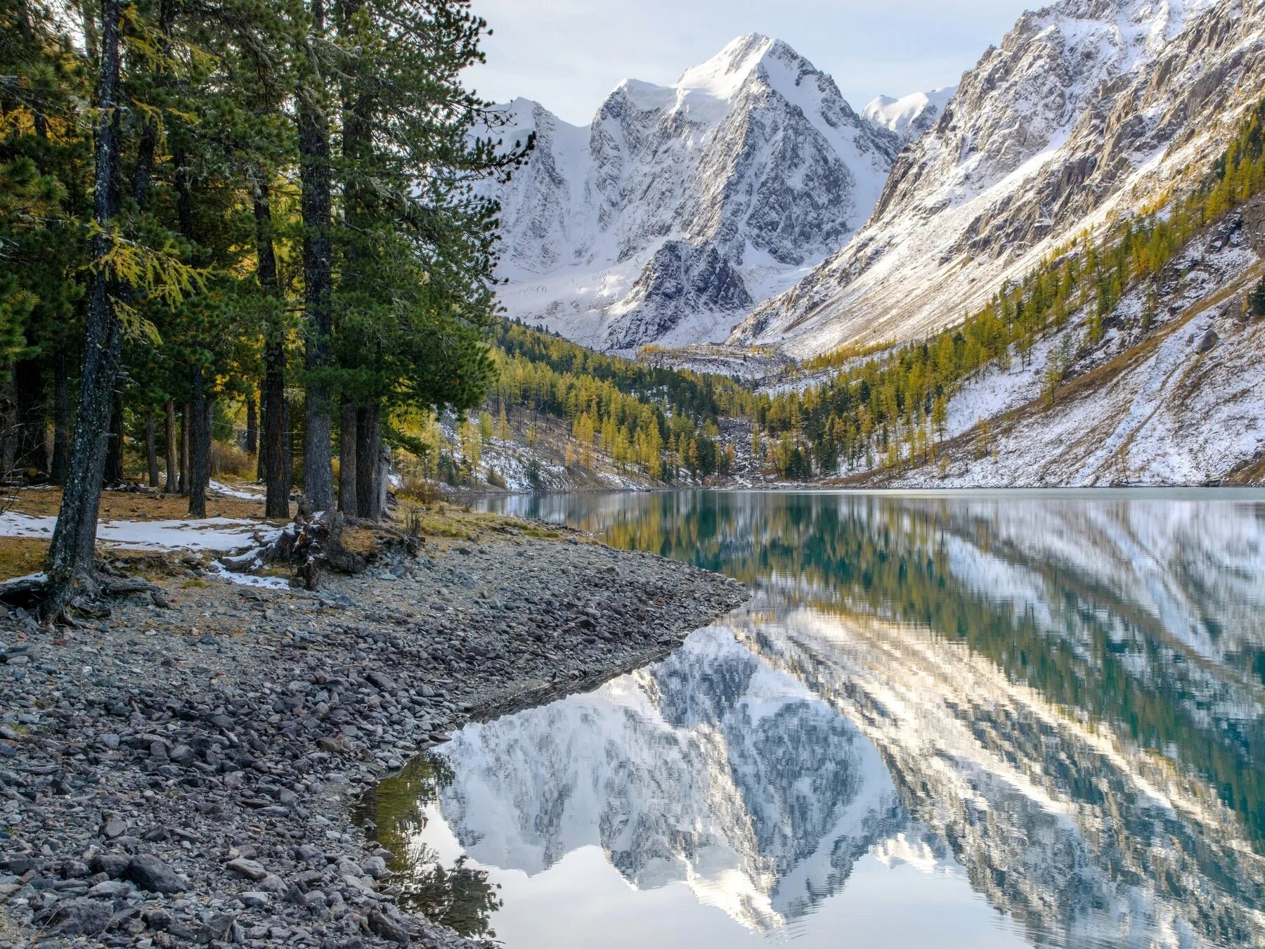 горы алтая катунь осень. бирюзовая катунь алтай озеро. алтай в сентябре. горно- алтайск катунь осенью. горный алтай в конце сентября.
