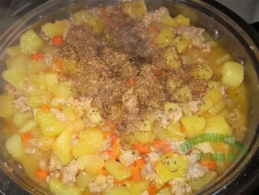 Картофель тушеный с курицей и овощами в мультиварке оригинально