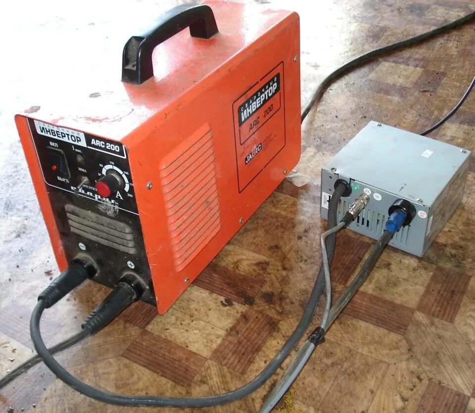 Видео сварочных инверторов. Сварочный аппарат edon mma-257. Сварочный полуавтомат эдон 180. Сварочный инвертор mig 258p. Сварочный аппарат инверторный модели «mg-400».