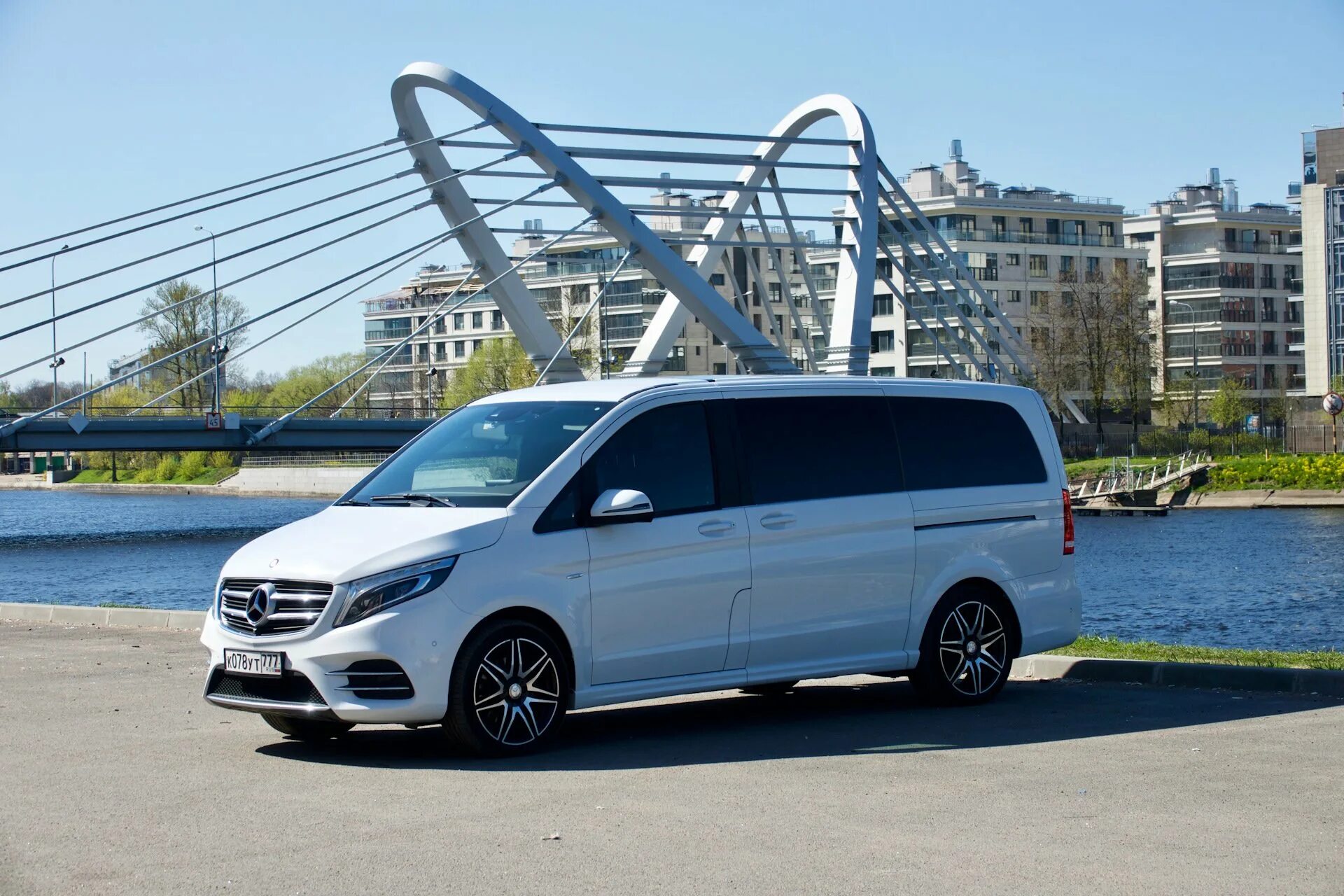 Mercedes v 250