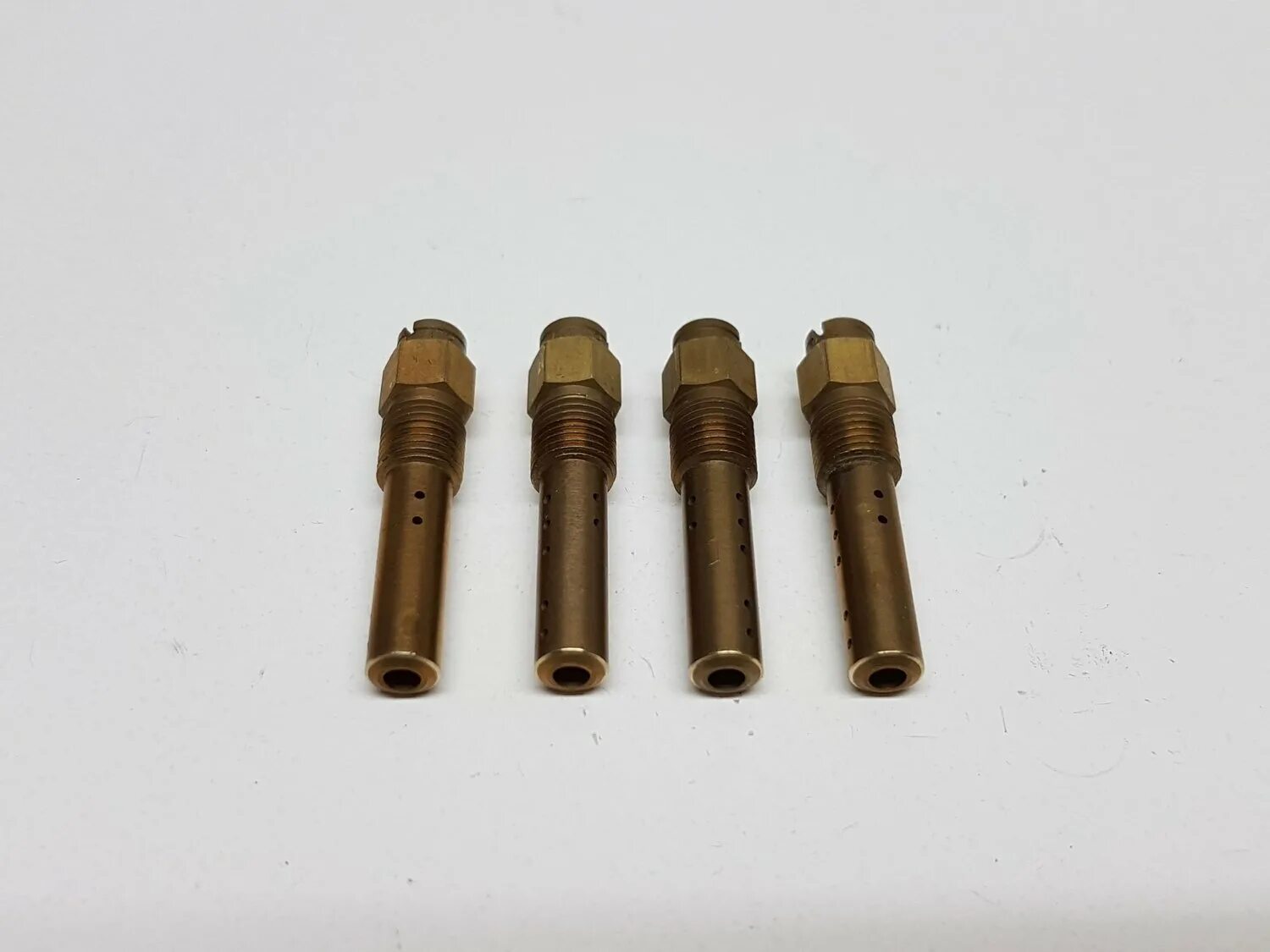 Форсунка для карбюратор damas. Карбюратор. Форсунки карбюратора. Форсунка карбюратора. Жиклер ускорительного насоса солекс.