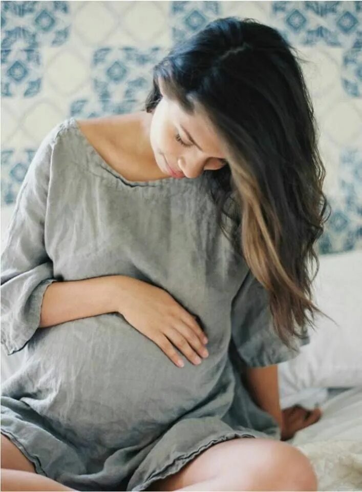 Стильные фотосессии беременных. Pregnant brunette. Фотосессия беременных. Хорошей беременности. Pregnant brunette.