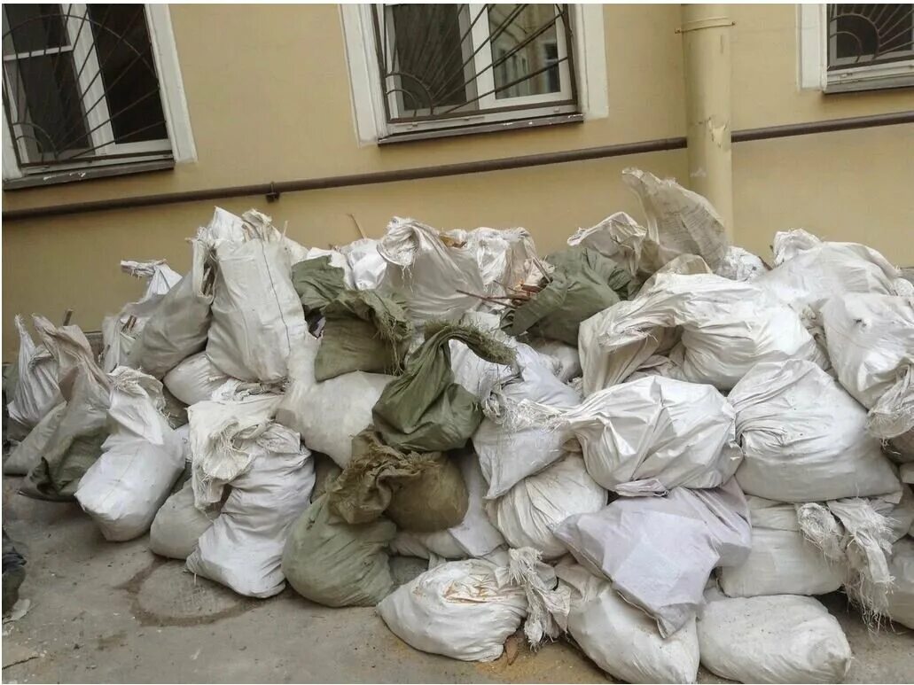 Камаз вывоз мусора контейнер 8 м3. Вывоз в петербурге. Вывоз металлолома спб реклама. Вывоз старой мебели в спб. Вывоз в петербурге.