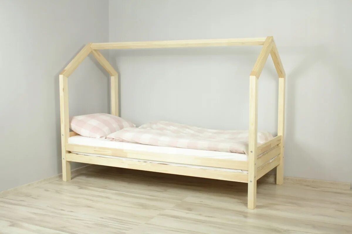 Детские кровать можно. Кровать домик (90 х 180). Кровать домик Волли Толли. Кровать домик (80 х 170). Детские кровати из дерева.