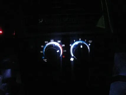 Замена лампочек подсветки приора
