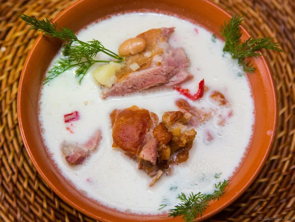 Суп со свининой и плавленным сыром. Сливочный суп со свининой. Суп из плавленных сырков. Сырный суп (из филе курицы). Суп со свиными ребрами и плавленным сыром.