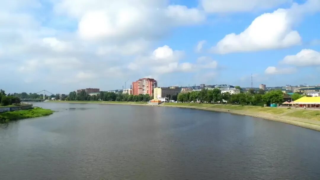 Город на реке сура. Река Сура Пенза. Набережная реки Суры Пенза. Г Пенза . Вид с реку Суры Пенза. Берег реки Пензы.