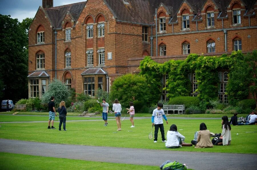 Школа Пансион в Англии. Школы Пансионы в Великобритании. Школа: Oxford College International, London. Школа интернат в Англии. Про частные школы