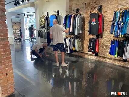 Магазин одежды в добром