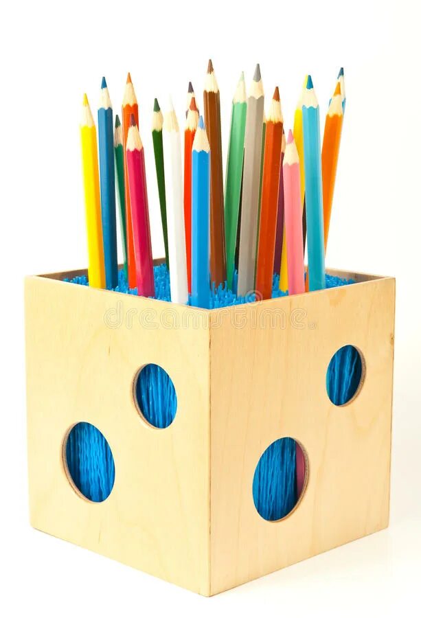 На столе лежат две коробки с карандашами. Коробка с карандашами. Коробка цветных карандашей. Карандаши для детей в коробке. Ящик для карандашей.