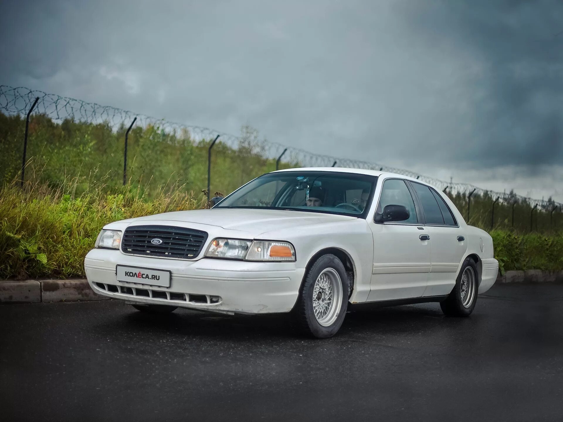 Краун виктори. Форд краун виктория. форд краун виктория 2000. ford crown victoria 2006. форд краун виктория 1 поколения.