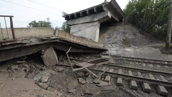 Почему не уничтожена железная дорога