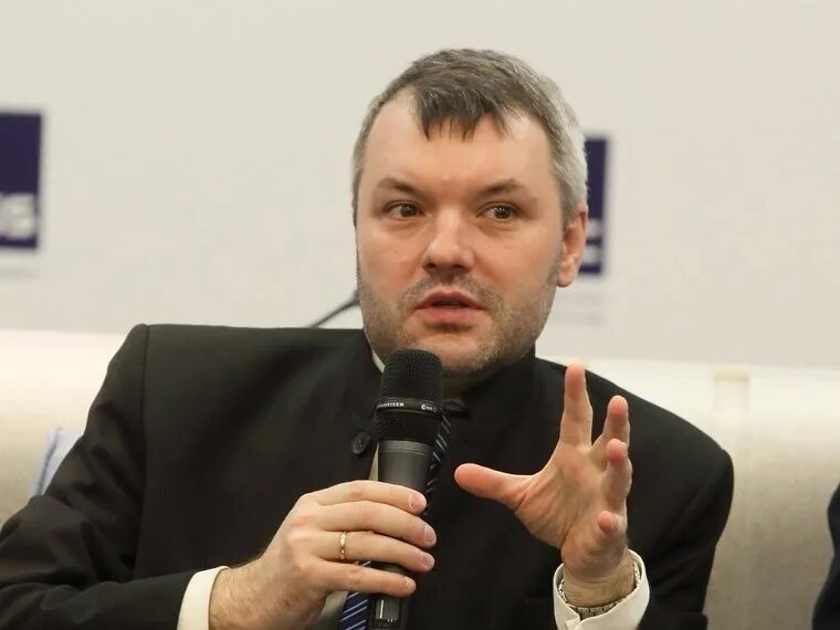 Обзор политологов