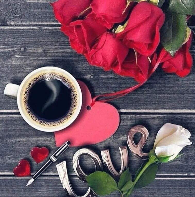 Доброе утро картинки с розами и надписями. Кофе и цветы. Кофе и роза. Чашка кофе для любимой. Доброе утро любимая.
