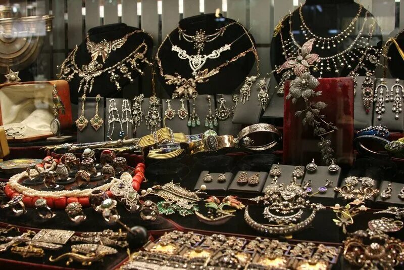 Сапфировый д6. Ярмарка изделий ручной работы. Где продать драгоценности. Где продать драгоценности. Где продать драгоценности.