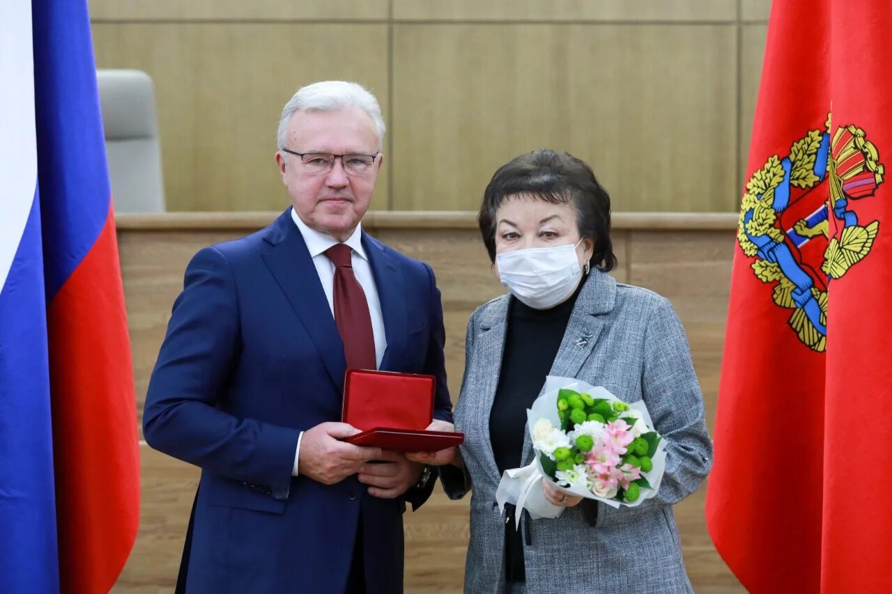 Награждение за любовь. Губернатор награждения Красноярск. Вручение ордена за заслуги перед Отечеством. Почетные награды Красноярского края. Кочнева любовь Харлампиевна.