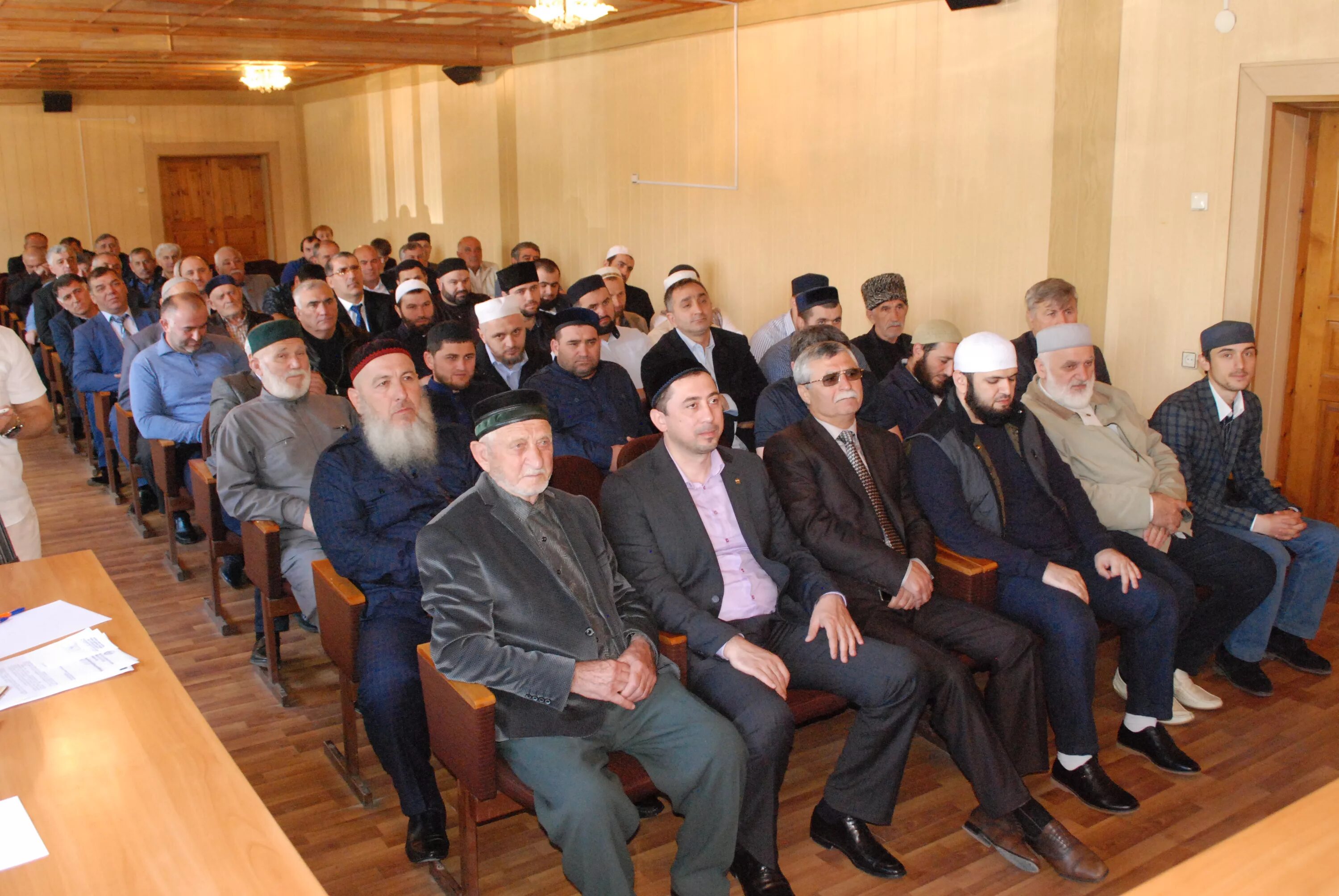 Рынок дагестан город хасавюрт. Хасавюрт официальный сайт администрации. Абакаров магомед азс. Администрация мо города хасавюрт, хасавюрт. Г хасавюрт работа.