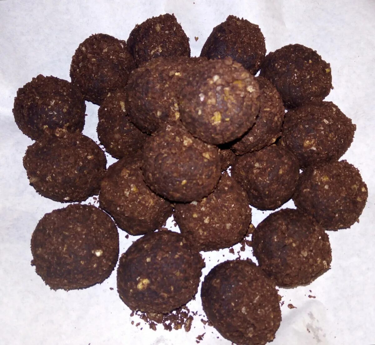 Без трюфелей. Земляной гриб трюфель. Трюфель шоколад. Темный трюфель. Трюфель без сахара магнит.
