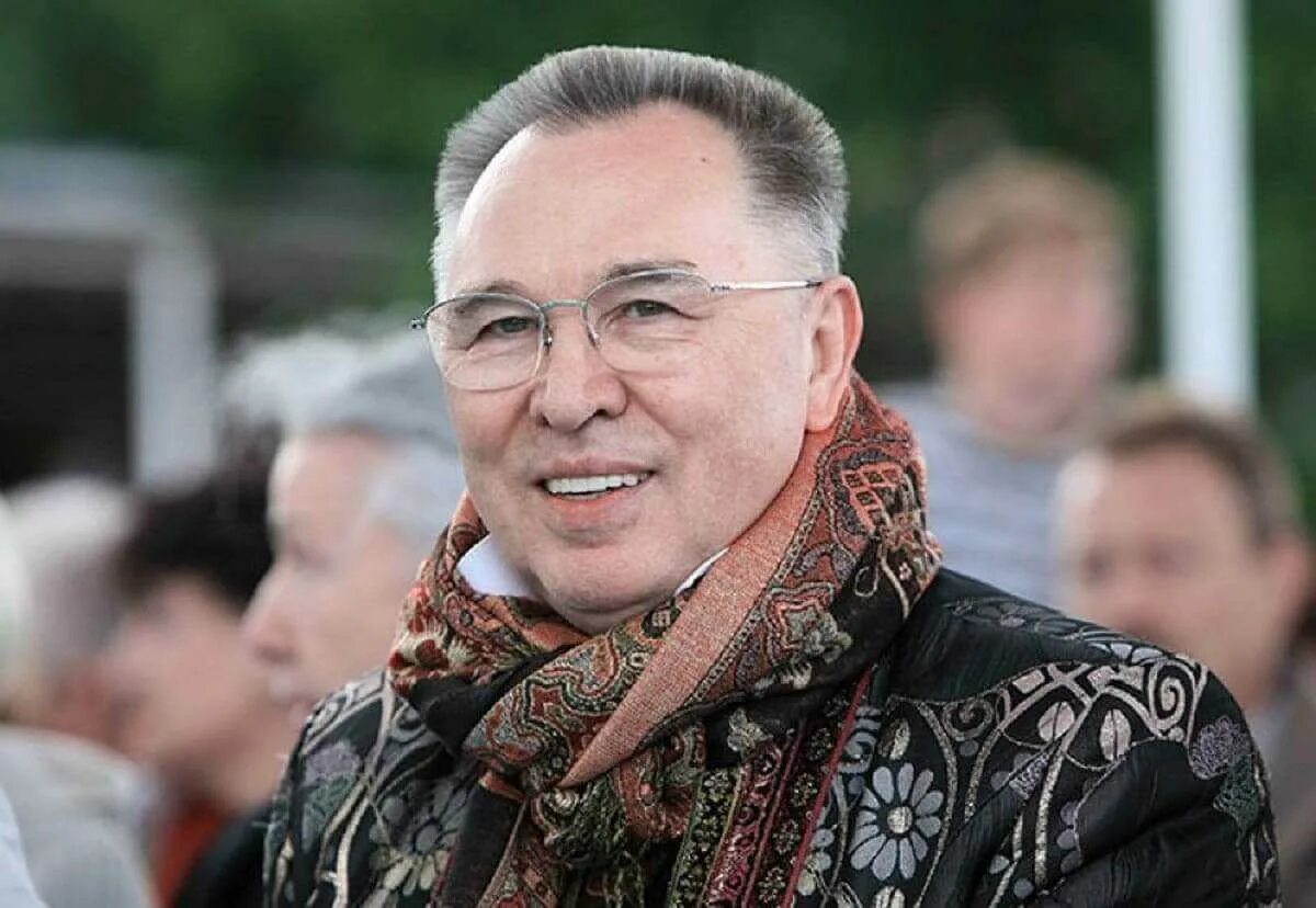Какие модельеры умерли