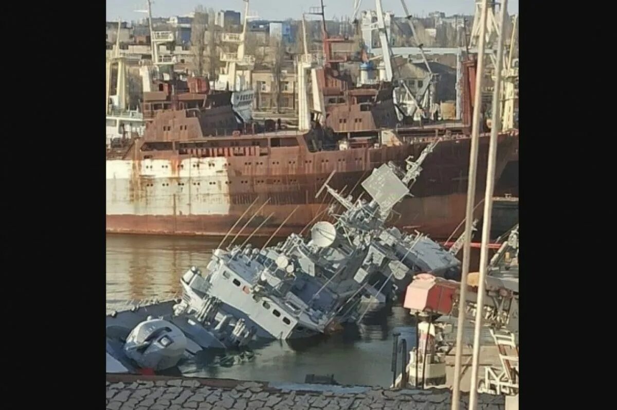 Сколько уничтожено российских кораблей. Затоплен флагманский корабль ВМС Украины Гетман Сагайдачный. Гетьман Сагайдачний Фрегат. Затопленный Фрегат Гетман Сагайдачный. Флагман ВМС Украины "Гетман Сагайдачный.