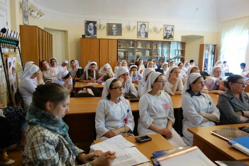 Свято дмитриевский училище сестер милосердия. Медицинское училище сестер милосердия. Свято дмитриевский училище сестер милосердия. Колледж сестер милосердия в москве. Свято-димитриевское училище сестер милосердия.
