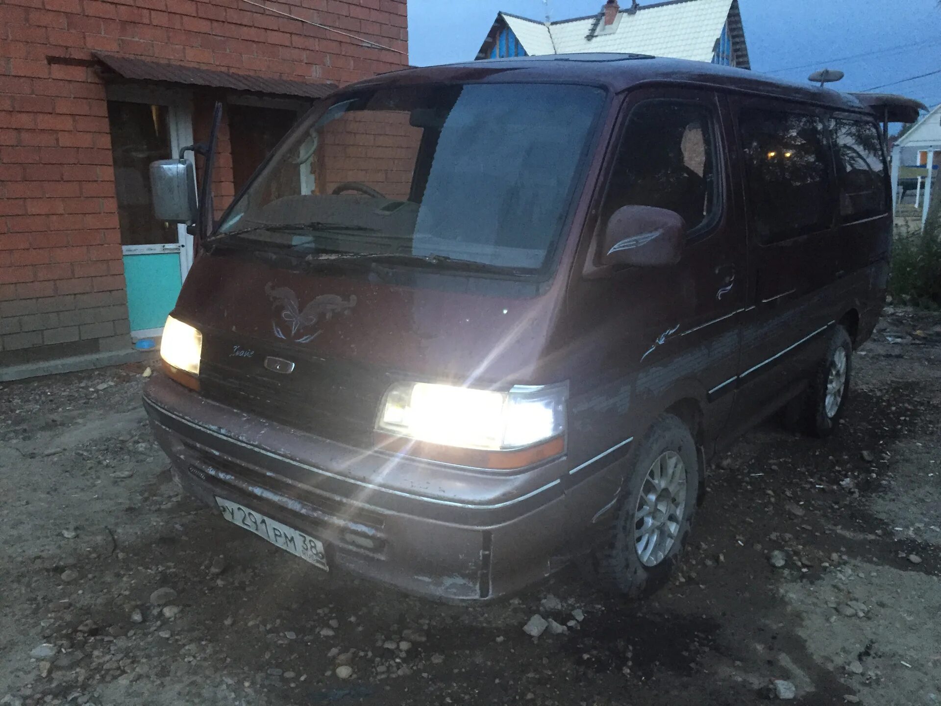 Toyota noah 2000. Микрик тойота. Микрики тойота. Микрик мерседес. Микрик 4вд.
