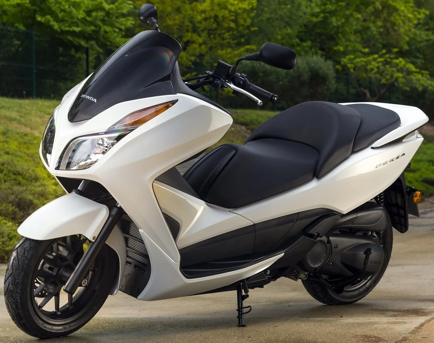 Honda Forza 300. Honda Forza 300cc. Скутер Honda Forza 300. Honda Forza 250. Хонда форза купить