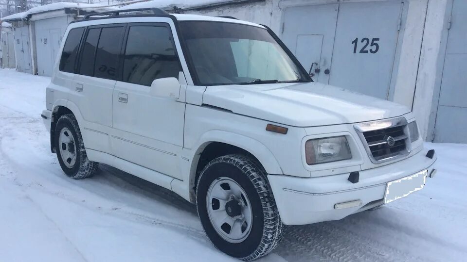 Сузуки эскудо белый 1997. Suzuki Escudo 1996 белый. Сузуки эскудо 1993. Сузуки эскудо 1996 белая.