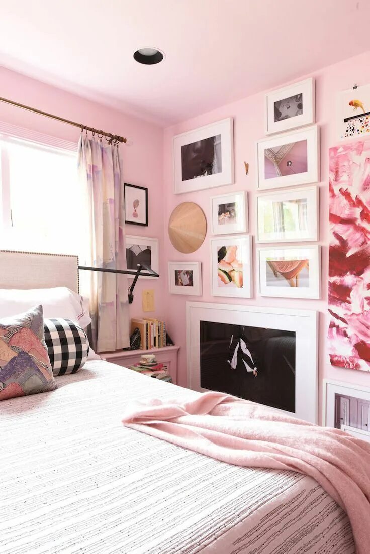 Перекрашу квартиру в розовый. Розовые стены в спальне. Спальня в розовых тонах. Розовый интерьер. Комната с розовыми стенами.