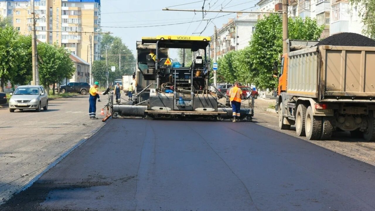 Дороги город киров. Киров дороги. Ремонт дорог Кирова. Киров строительство дороги. Ремонт дороги Сурикова проект.