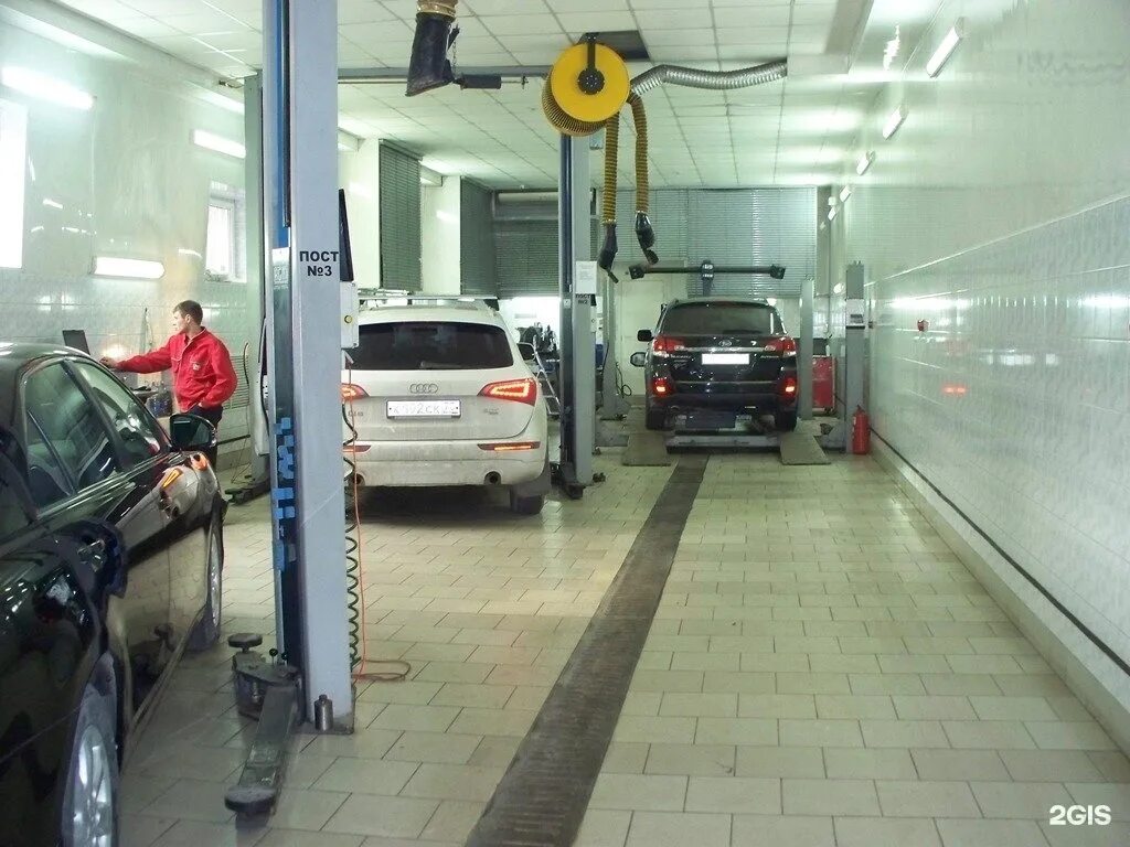 Велес автосервис. Автомастерская томск. дверь в автосервис. станция технического обслуживания автомобилей ростов на дону. велес-сервис.