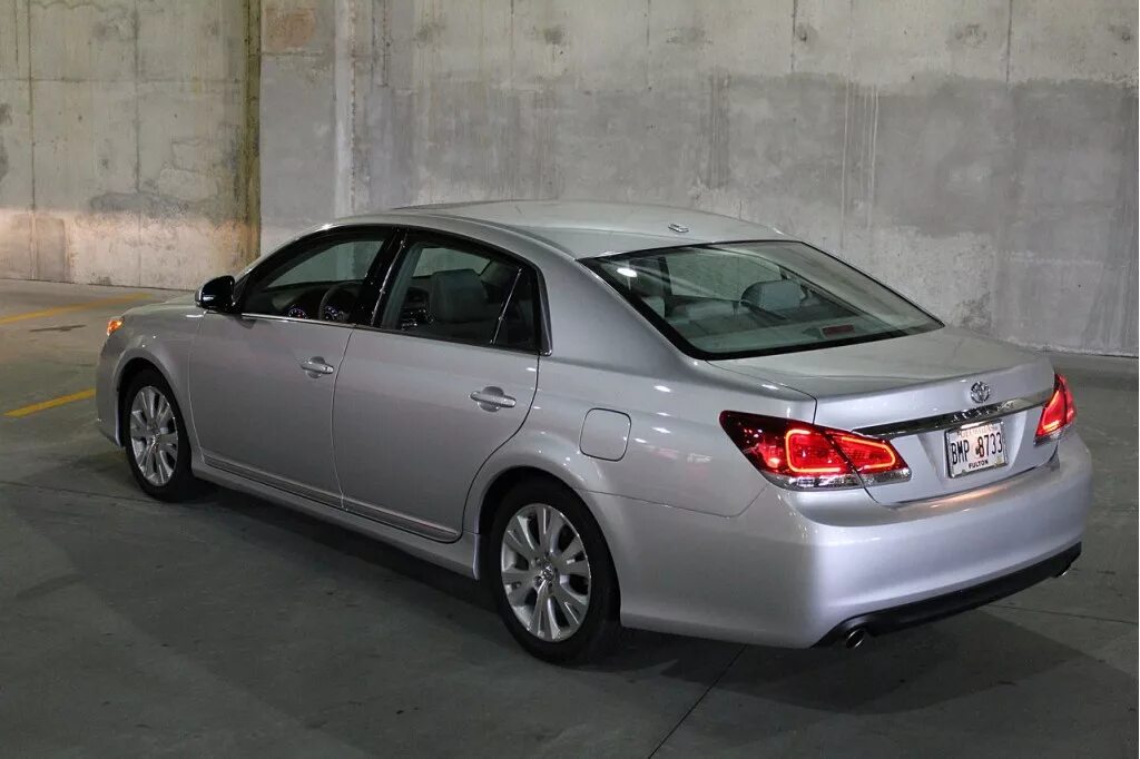 Тойота авалон сколько. Toyota Avalon 2011. Toyota Avalon 2012. Тойота Авалон 2010. Тойота Авалон 2013.