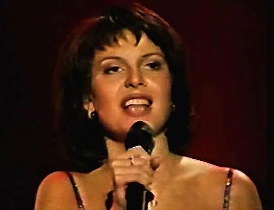 Штурм школьный роман автор. Наталья штурм школьный роман. Наталья штурм обложка. Окончен школьный роман наталья штурм. Штурм наталья школьный роман песня.