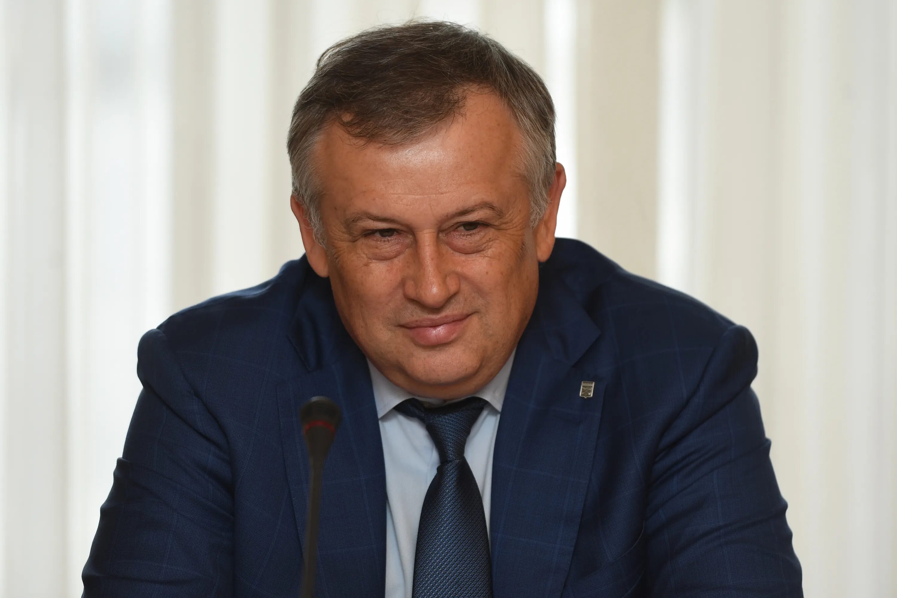 Губернатор лен обл. Александр юрьевич дрозденко. дрозденко александр юрьевич губернатор ленинградской области. фото дрозденко александр. александр юрьевич дрозденко фото.