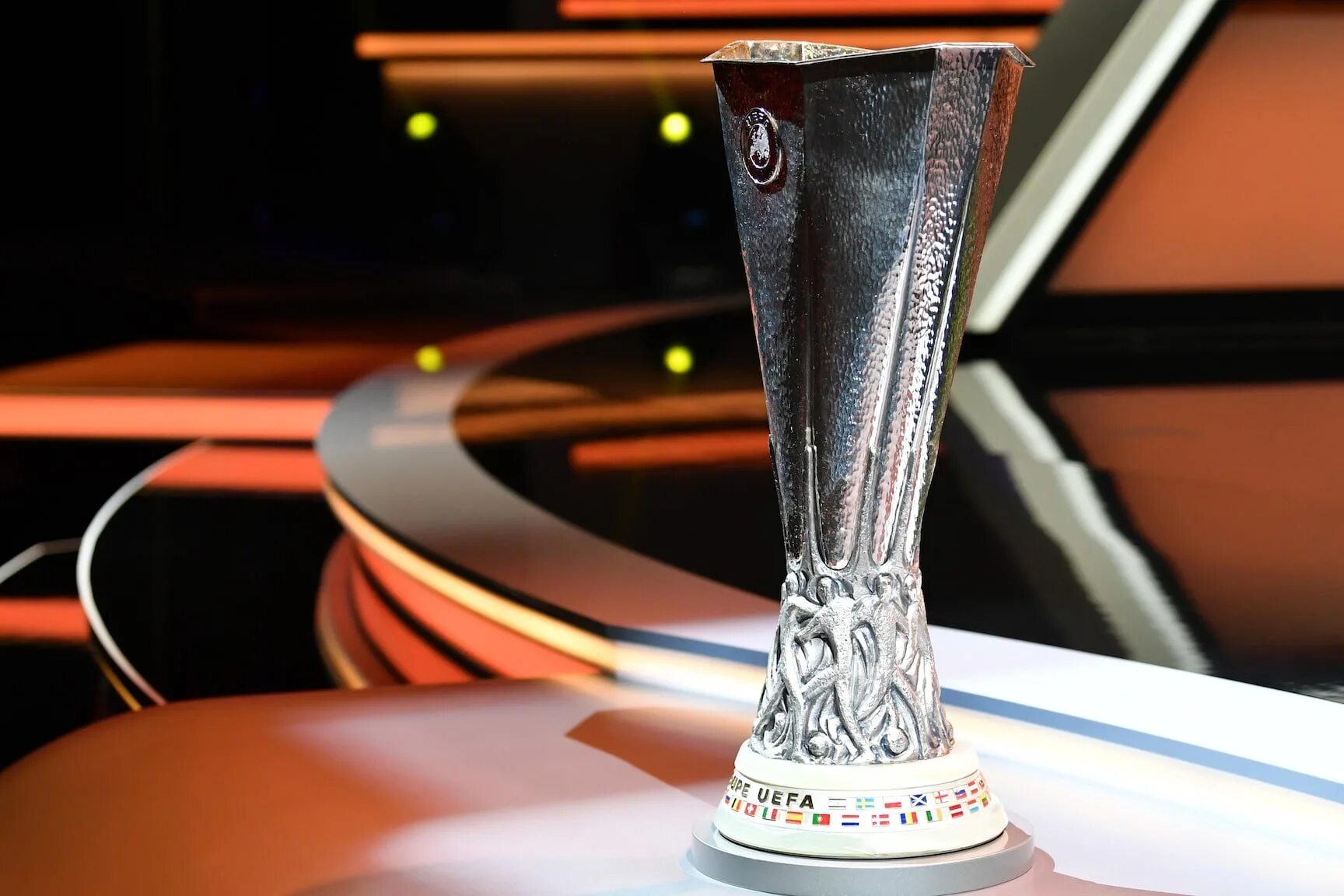 Лига кубок уефа. Лига Европы УЕФА. Евро Кубок УЕФА. UEFA Europa League kubok. UEFA Europa League draw.