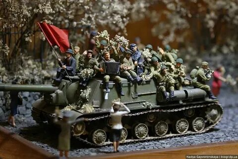 День миниатюры